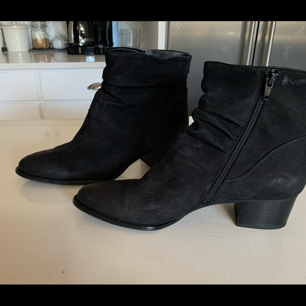 Paul Green Brianna black ankle boots